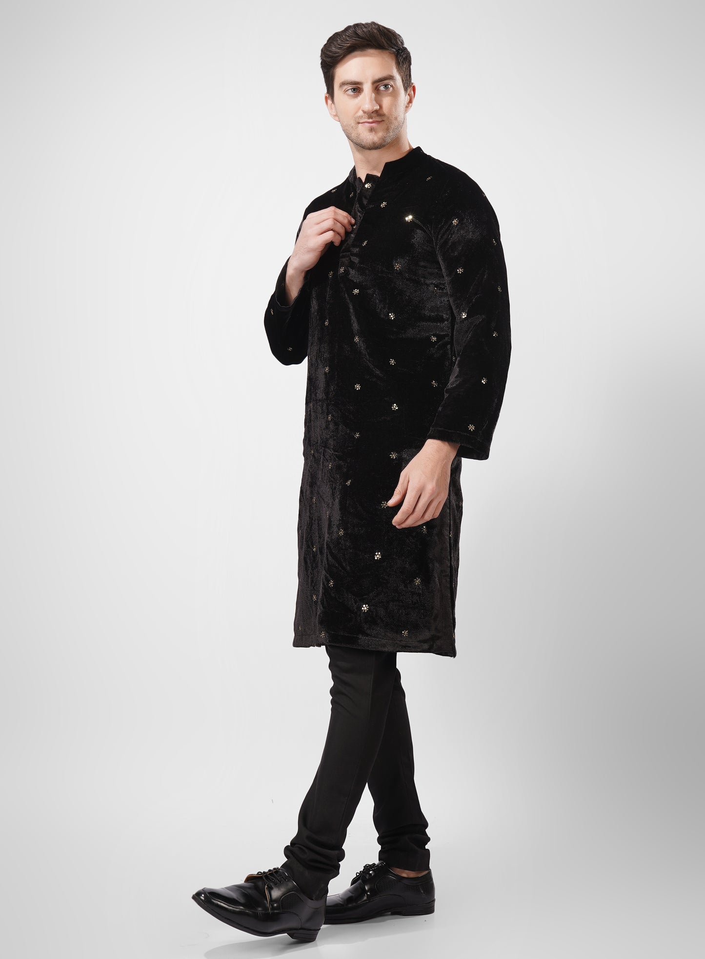 Men’s Velvet Kurta for Wedding & Festive Wear – Royal Ethnic Black Outfit