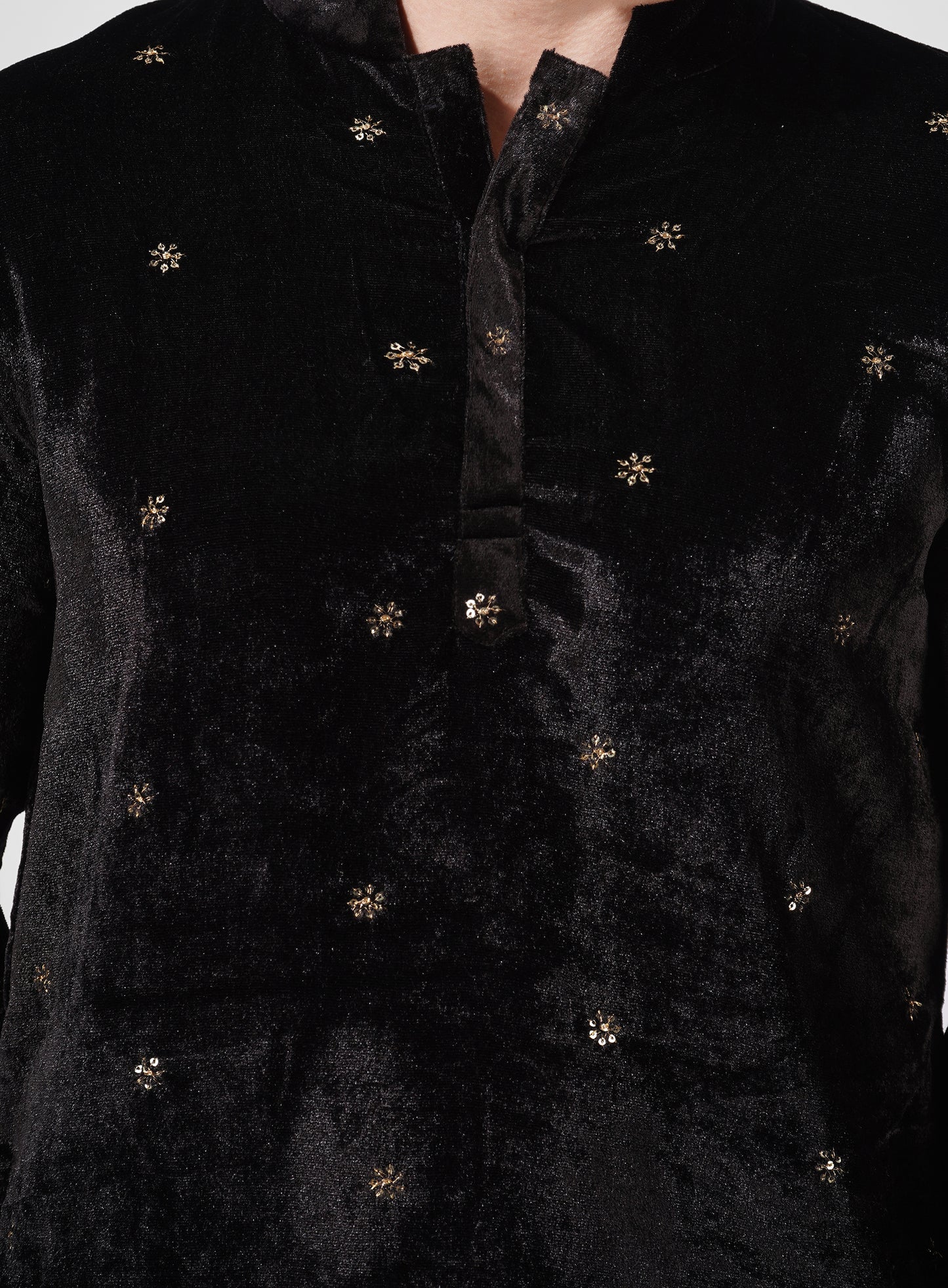 Men’s Velvet Kurta for Wedding & Festive Wear – Royal Ethnic Black Outfit