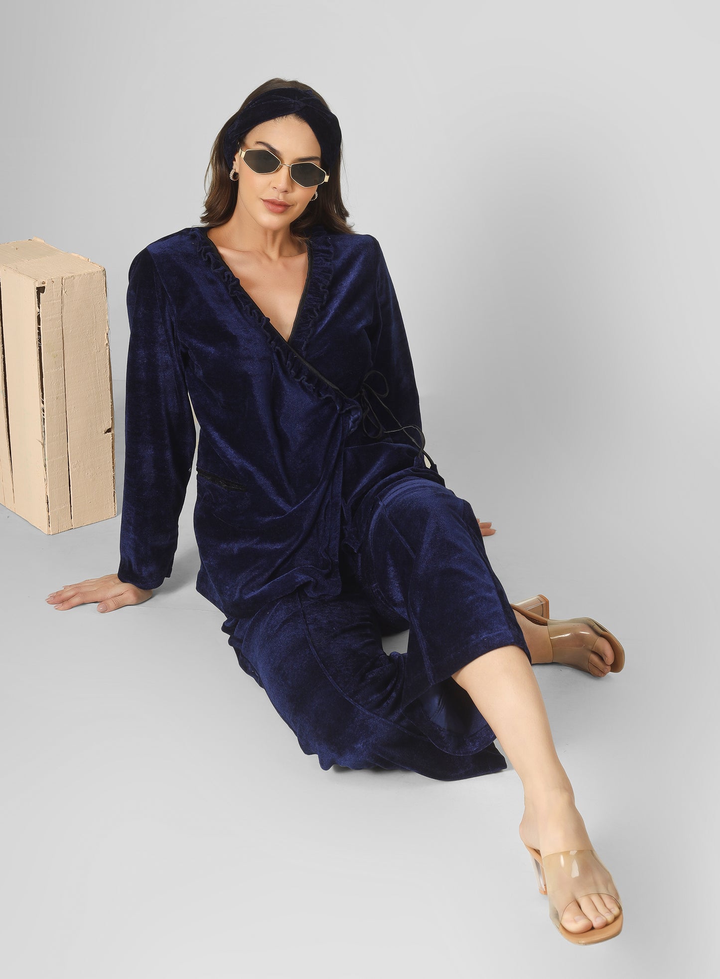 Tendy overlap Blue velvet lounge wear for all day wear
