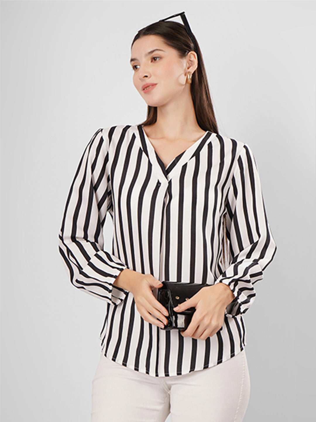 V neck strip full sleeves top with black strip is trendy and stylish for casual and formal events