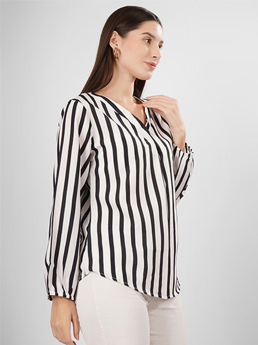 V neck strip full sleeves top with black strip is trendy and stylish for casual and formal events