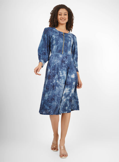Stay effortlessly chic in this Grey Stone-Washed Printed Cotton Flared Dress, a perfect blend of style and comfort.