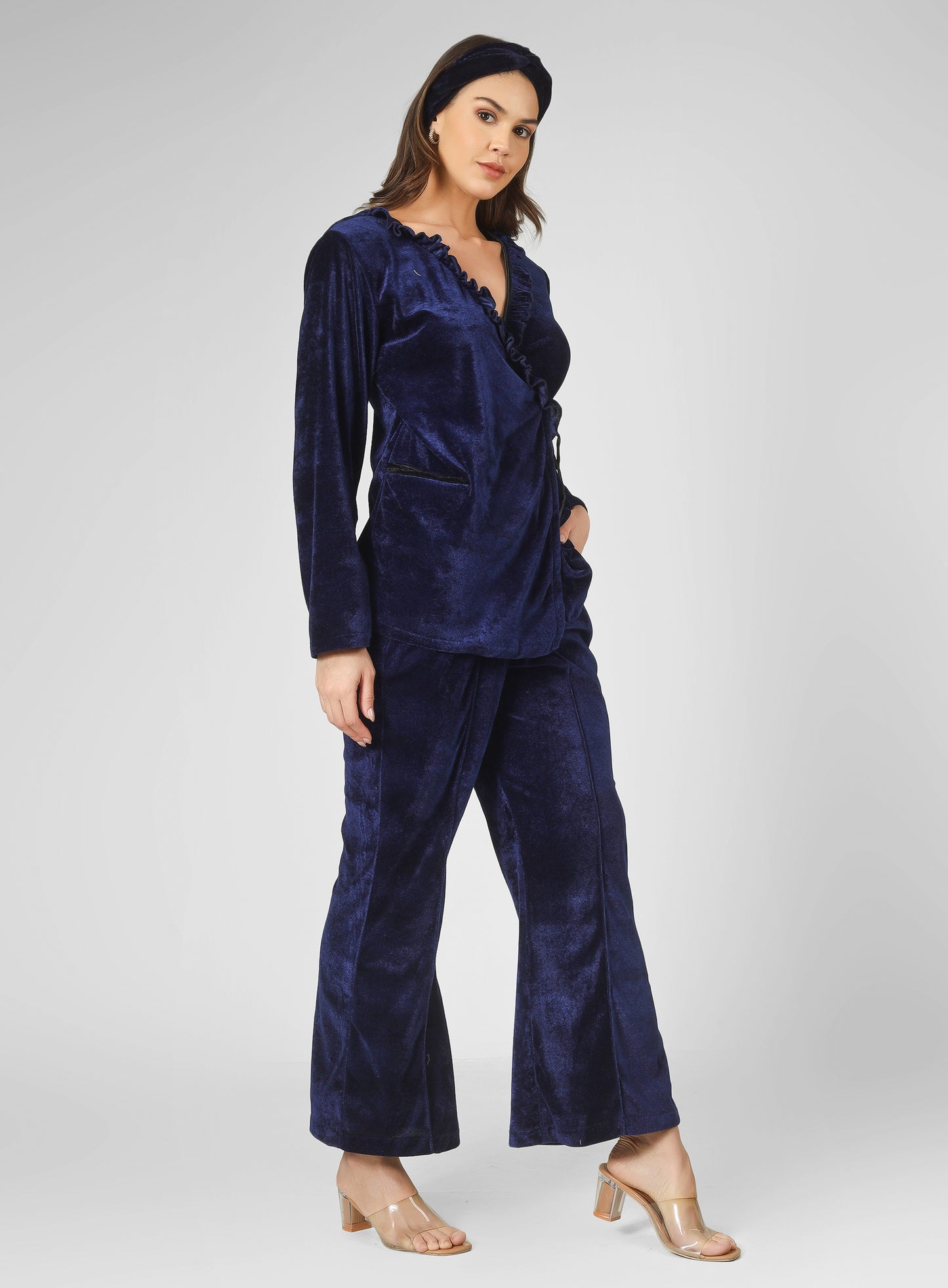 Tendy overlap Blue velvet lounge wear for all day wear