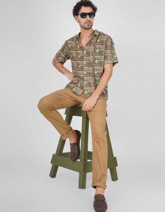 This loose fit cotton shirt is has Collar and Straight silhouette exude sophistication, perfect for all season.