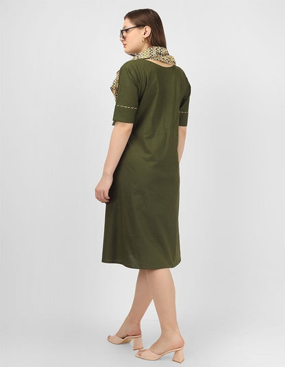 Cotton A-line straight dress with short sleeves and trendy cotton scarf